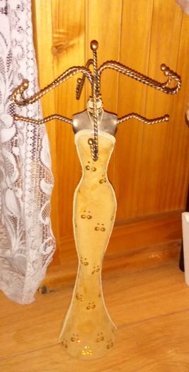 Vintage jewellery holder