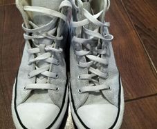 Gorgeous glittery silver converse size 5/38 junior