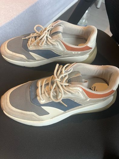 Cream/White Zara Trainers