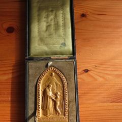 Antique French Gilded Gold Religious Medal Orphelins Apprentis d'Auteuil Medal Plaque