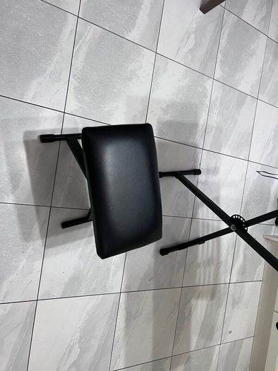 Piano + chair set