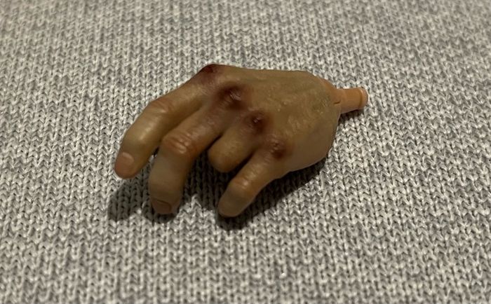 POR TOYS custom pair of 1/6th scale hands for Hot Toys John Wick 4