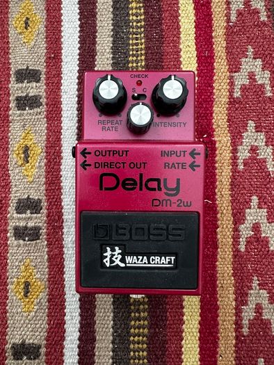 Boss DM-2W Delay Waza Craft 2015 - Present - Pink