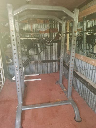 Squat rack, Power cage