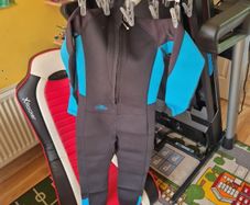 children wetsuit