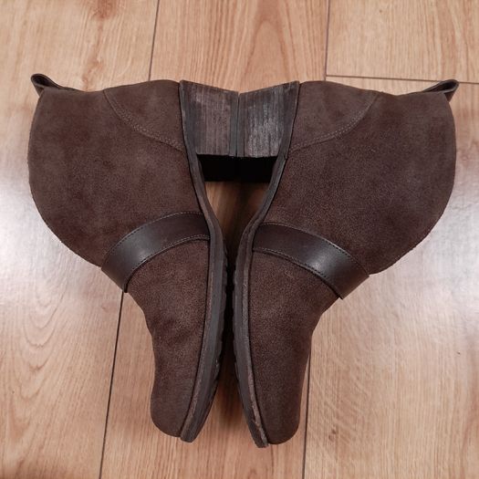 Ugg Wright Belted Dark Brown Suede Cross Strap Ankle Boots UK 7.5 / EU 40