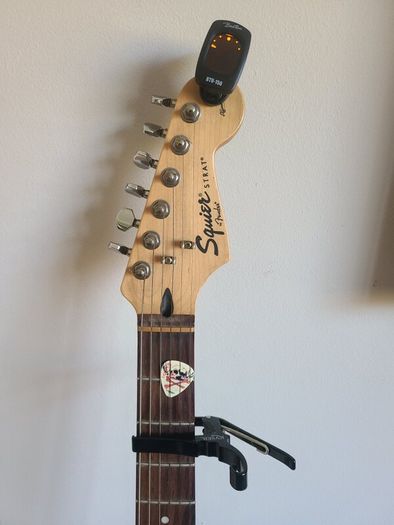 Fender Aquire electric guitar