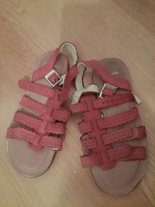 Girl's sandles