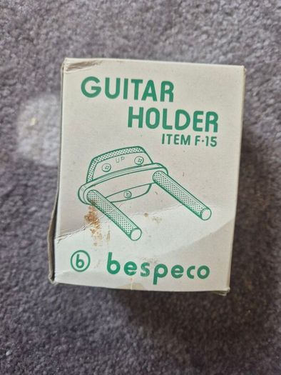 guitar holder