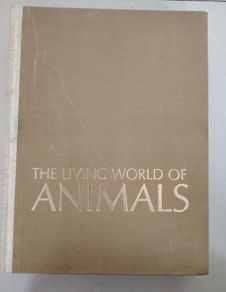 Vintage 1970 The Living World of Animals 1st Ed  Rare Gerald Durrell  Celeb Insert Included