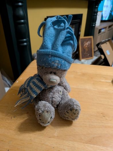 Me to You Tatty Teddy bear with hat and scarf