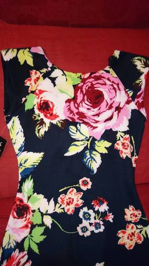 Size 8 ax Paris dress