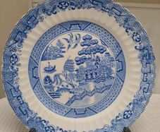 Antique Blue Willow pattern plate scalloped edge