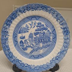 Antique Blue Willow pattern plate scalloped edge