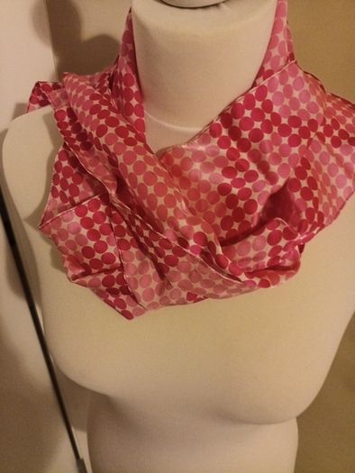 Pink geometric scarf