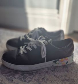 Size 6 Ted Baker shoes