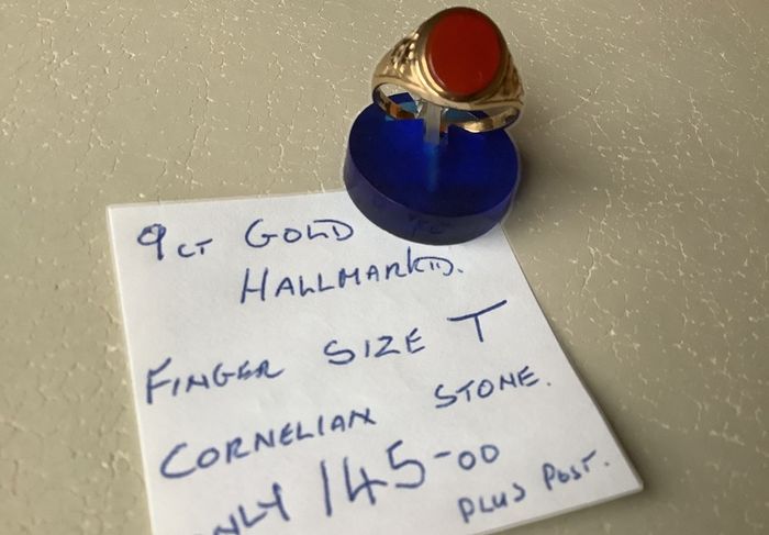 New 9ct Solid Gold Cornelian Stone Ring.