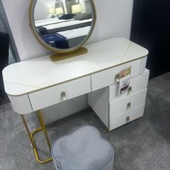 Dressing  table new with stool and led mirror