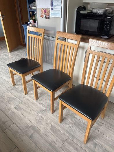kitchen table chairs