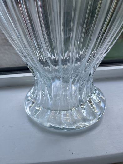 Newbridge Large Elegant 17.5" Wave Design Glass Vase as New