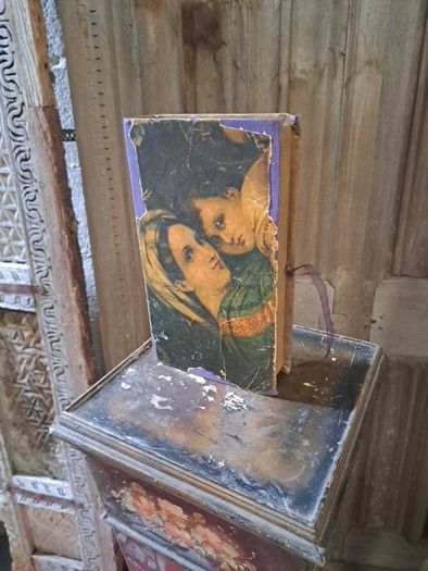 Vintage  Book Trinket Box