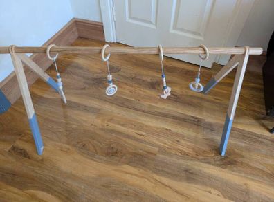 Twin wooden/grey baby gym