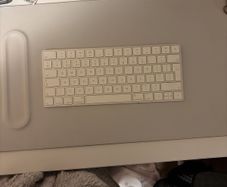 Apple keyboard Bluetooth