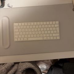 Apple keyboard Bluetooth