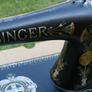 Antique Singer Hand Sewing Machine (in working order) Image 6
