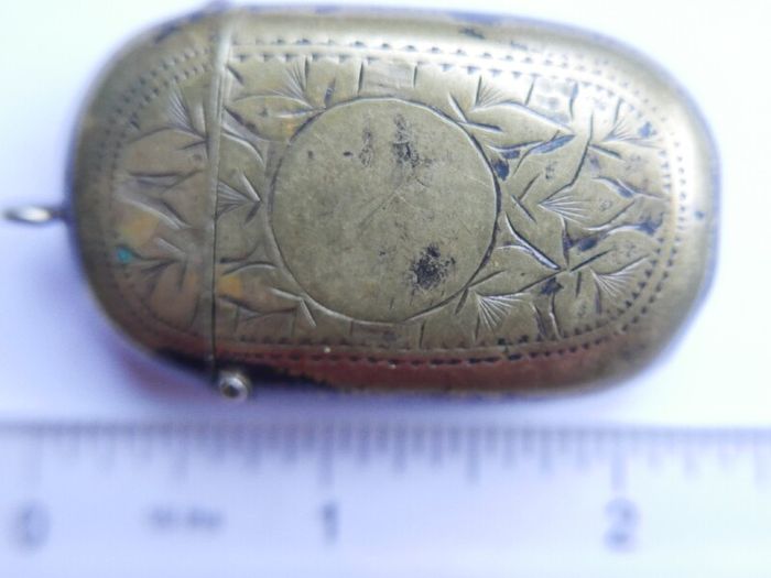 Antique Engraved Vesta Case Match Striker