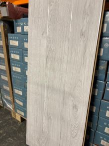 New 12mm Ice White Laminated Flooring