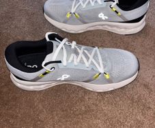 ON Cloudsurfer 2 Trainers