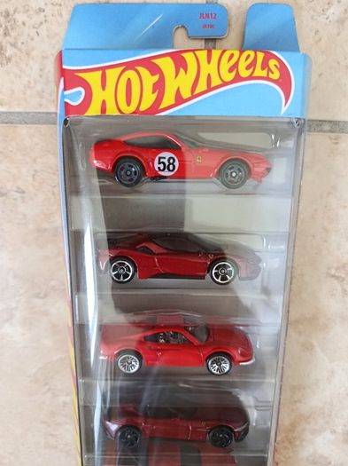 Hot Wheels 2026 Ferrari Red Cars die-cast 1:64 5-Pack (JLN12 JA10C) New & Sealed
