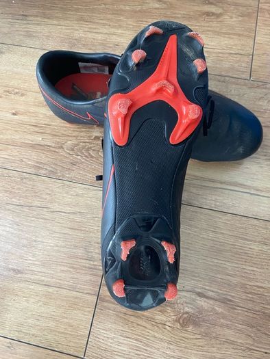 Nike Kids Football boots UK 7.5