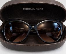 Michael Kors Vivian M2892S Sunglasses with Original Case