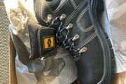 Work Boots size 8 Brand new