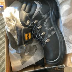 Work Boots size 8 Brand new