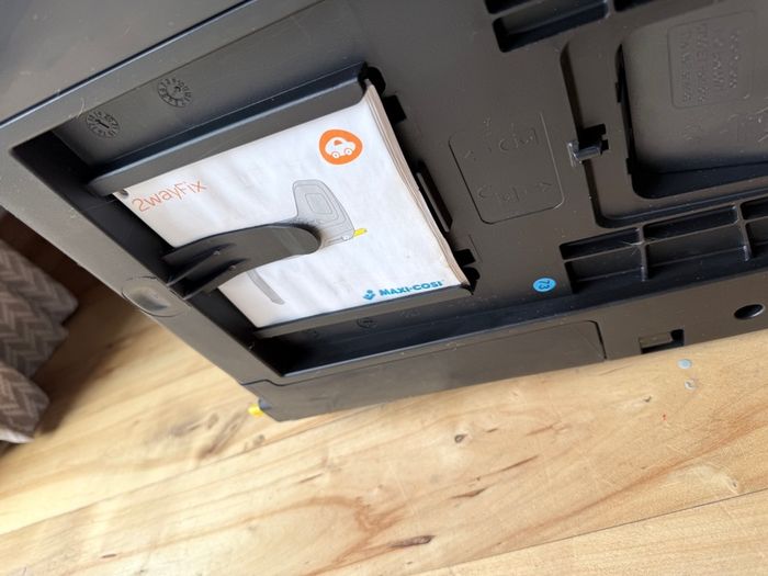Maxi-Cosi Car Seat + 2wayFix ISOFIX Base