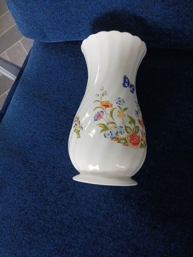 8 inch cottage garden vase