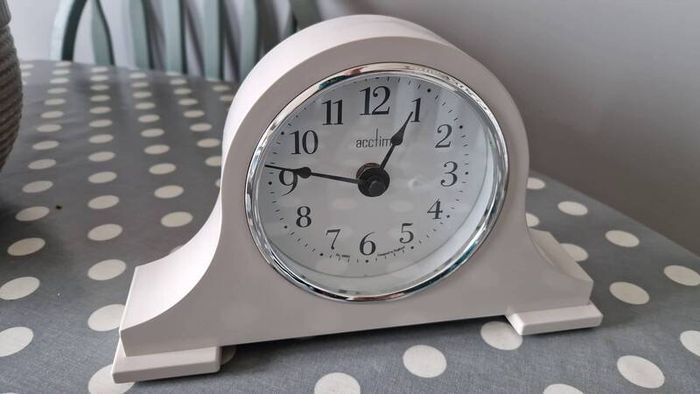 Mantle Clock