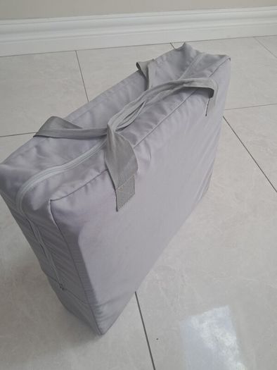 Travel cot in good condition