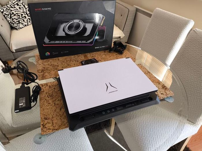 Gaming Laptop Clevo Erazer i5 12450H 8/12 RTX4050 6GB 75W 16GB DDR4 3200Mhz 512GB Nvme Pcie 4.0 17.3" FHD 144hz Ips 300nits Win11 RGB Cooler Mouse