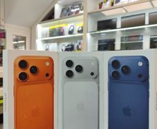 Iphone 17 pro 256gb,  Brand new sealed,  Unlock sim free,  12 months warranty