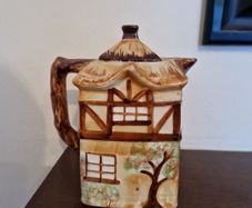 vintage teapot thatch
