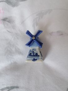 Salt seller