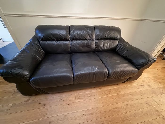 black leather 3-seater sofa / couch