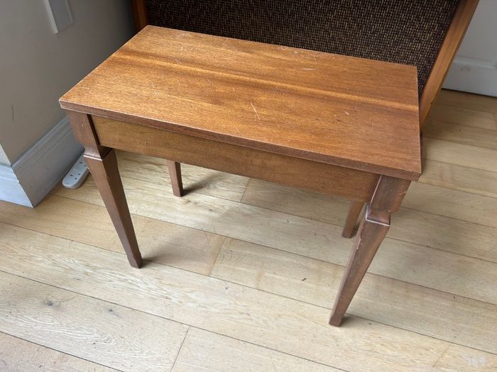 Vintage Electric Organ