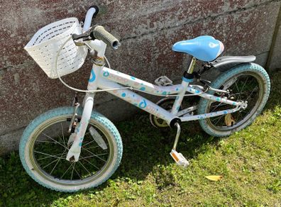 Girls bike