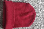 Maroon warm cap never worn  boy junior size size uni