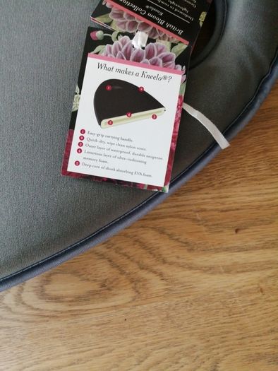 RHS Gardening Collection Kneelo New with tags